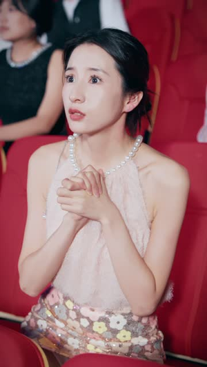 天才厂妹（60集）爆火短剧追不停