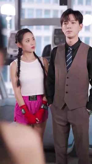 热辣滚烫的她(76集) 热辣滚烫的她(76集)最新火爆短剧