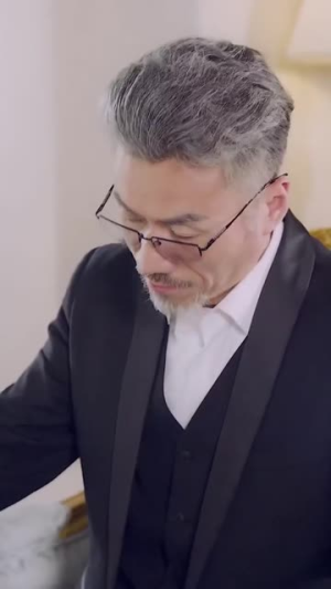 欧秘书对我下手了(24集) 欧秘书对我下手了(24集)最热短剧推荐