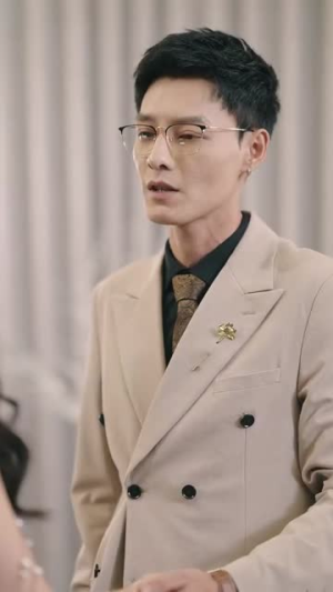 拥她入深渊(54集) 拥她入深渊(54集)短剧