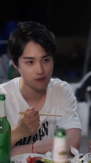 刚被分手,校花产房叫我签字(25集) 刚被分手,校花产房叫我签字(25集)推荐热门短剧