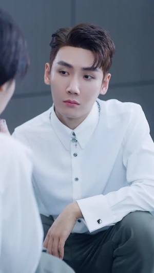 女扮男装后总裁念念不忘(83集) 女扮男装后总裁念念不忘(83集)火热短剧抢先看