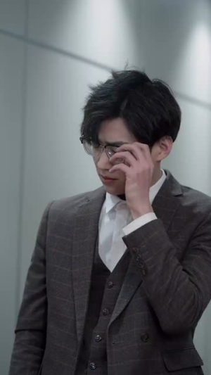 腹黑夫人飒又撩(96集) 腹黑夫人飒又撩(96集)精彩短剧下载