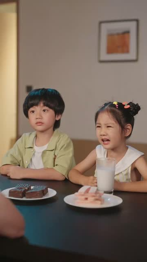 闪婚后,发现萌娃奶爸是大佬(70集) 闪婚后,发现萌娃奶爸是大佬(70集)免费短剧推荐