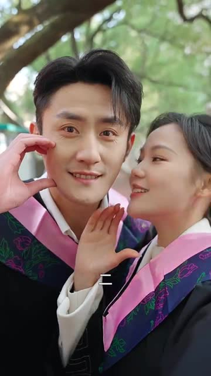 黑月光(30集) 黑月光(30集)看精彩短剧