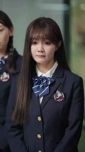 高冷学长认栽了(100集) 高冷学长认栽了(100集)好看的短剧