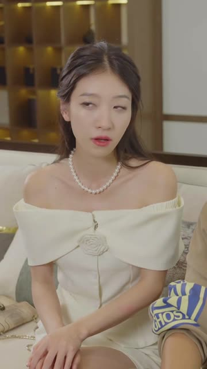 破产后我被前任缠上了(98集) 破产后我被前任缠上了(98集)网络小短剧