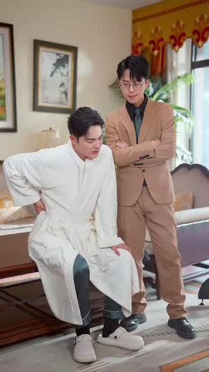 灿灿萱草花(70集)  灿灿萱草花(70集) 免费版