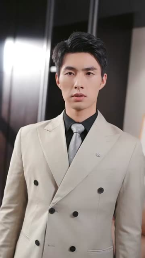 挖机救场天降顶配未婚夫(60集)  挖机救场天降顶配未婚夫(60集) 我真的爱了