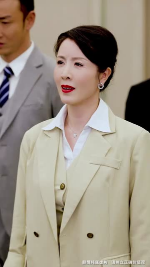 烈火中的抉择(52集) 烈火中的抉择(52集)网络小短剧