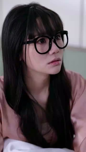 余烬中的玫瑰(33集)  余烬中的玫瑰(33集) 每日短剧推荐