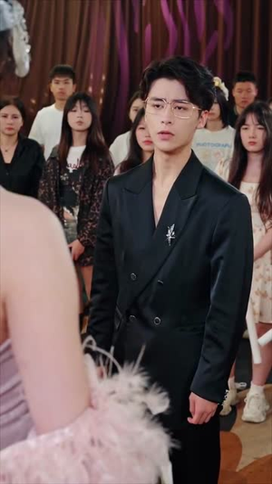 离婚后,前妻成了我最仰慕的歌坛天后(54集) 离婚后,前妻成了我最仰慕的歌坛天后(54集)原创精彩短剧