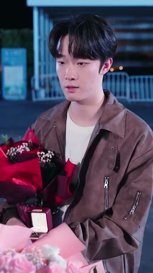 绝不臣服(72集) 绝不臣服(72集)女主谁演的