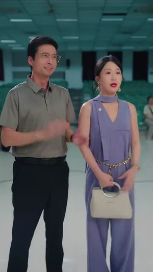 五十岁逆袭广场舞天后 (53集)  五十岁逆袭广场舞天后 (53集) 网络小短剧