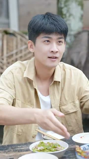 全能无敌村医(80集) 全能无敌村医(80集)每日短剧追不停