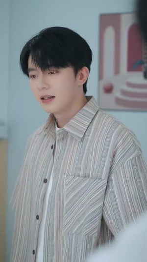 都嫌弃女主没事就躺着那我娶走了 (88集) 都嫌弃女主没事就躺着那我娶走了 (88集)最新火爆短剧