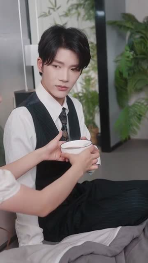 一觉醒来全球贬值而我笑出鹅叫 (61集) 一觉醒来全球贬值而我笑出鹅叫 (61集)精彩短剧来了