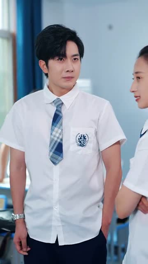 开局被关黑屋我反手召来天雷(80集) 开局被关黑屋我反手召来天雷(80集)一起追短剧