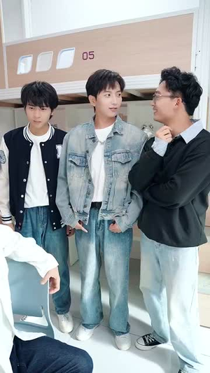 直播开局一句话气哭校花&直播:开局一句话气哭校花(83集) 直播开局一句话气哭校花&直播:开局一句话气哭校花(83集)一个短剧看全集