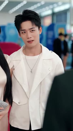 拒给校花买单系统奖励我自己花（105集）短剧全集完整版