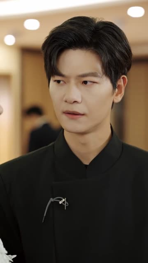 本想做个假古董,却成了鉴宝大师(80集) 本想做个假古董,却成了鉴宝大师(80集)红果短剧看全集