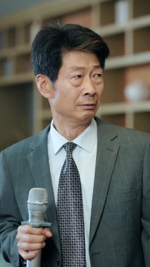 透过心声看见你(70集) 透过心声看见你(70集)最热短剧推荐