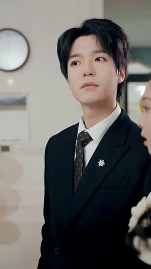 拒绝认亲后，纨绔养哥宠我如宝（60集）热门了短剧